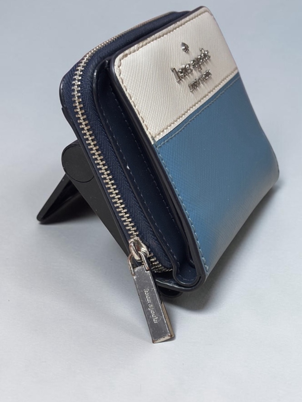 kate spade Two-Tone Blue and Cream Zip Around Wallet - Picture 3 of 11